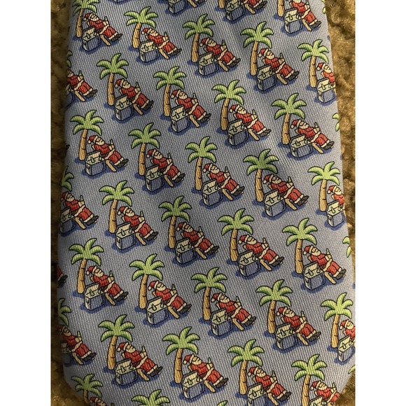 Vineyard Vines Neckwear Tie Blue Santa Tropical Pattern AOP USA 100% Silk JBHS - Picture 2 of 5